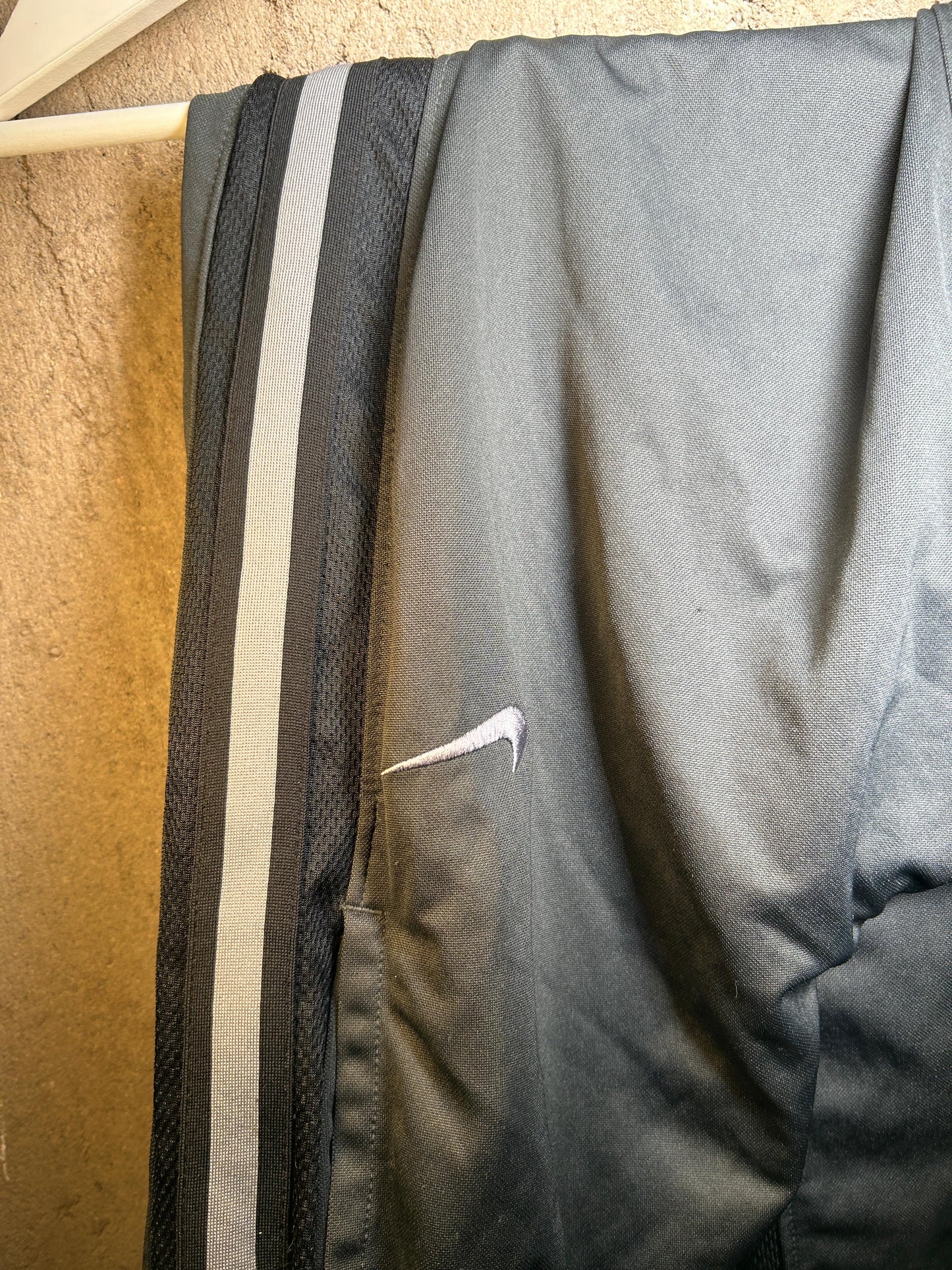 Nike Vintage trackpants (L)