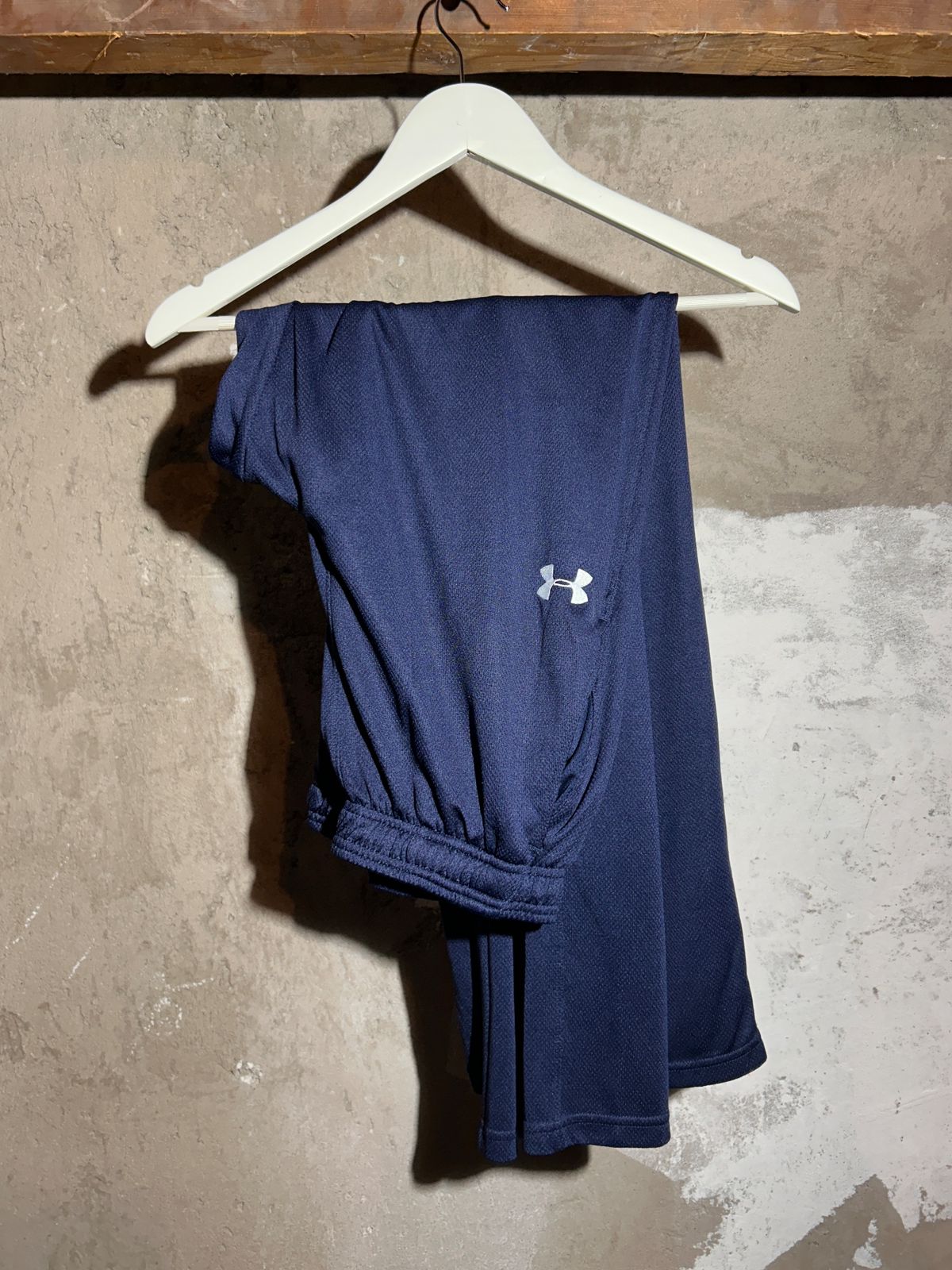 UNDER ARMOUR Dark Blue Track Pants (L)