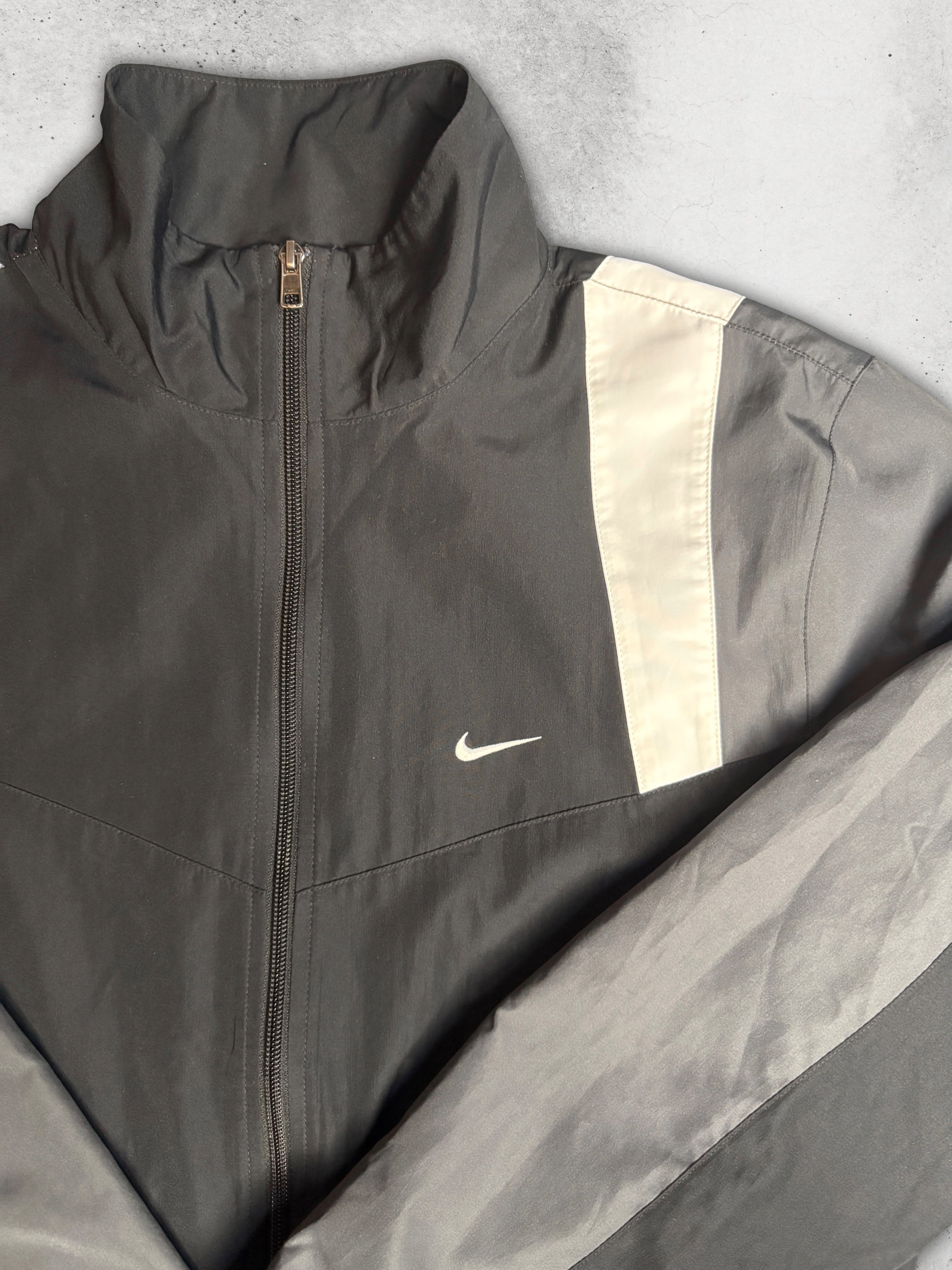 Nike Track Jacket Black (M) – Helvetic Vintage